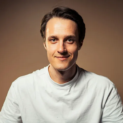 Ansatt Mido Matcha Erik Hem