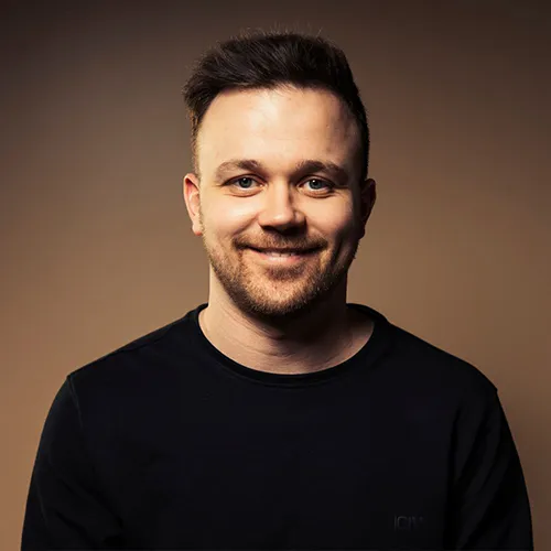 Ansatt Mido Matcha Per Tomas